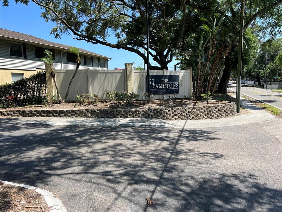 For Sale: $139,900 (2 beds, 2 baths, 918 Square Feet)