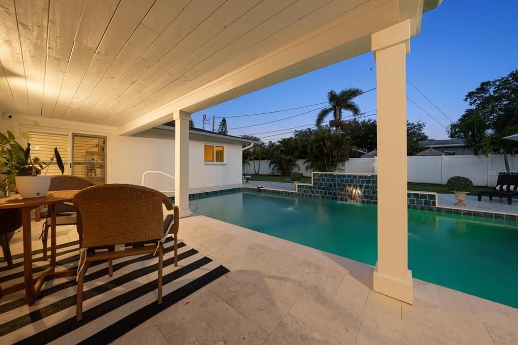 For Sale: $850,000 (4 beds, 3 baths, 1767 Square Feet)
