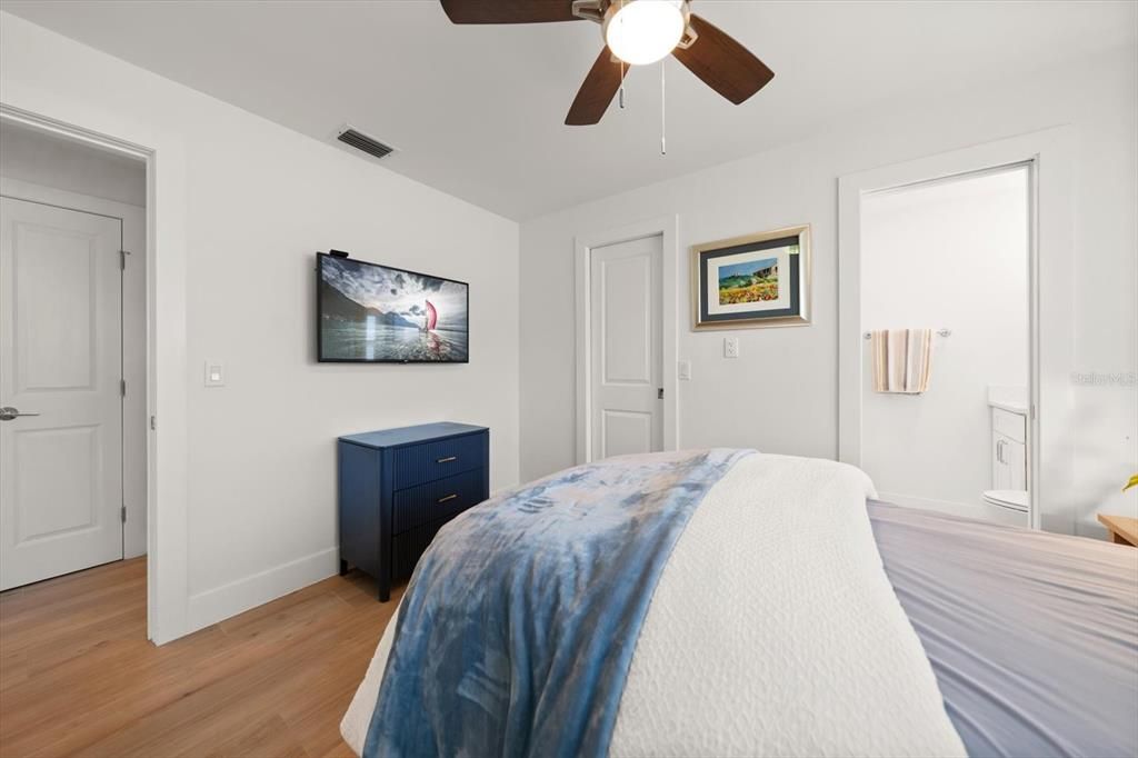 For Sale: $850,000 (4 beds, 3 baths, 1767 Square Feet)