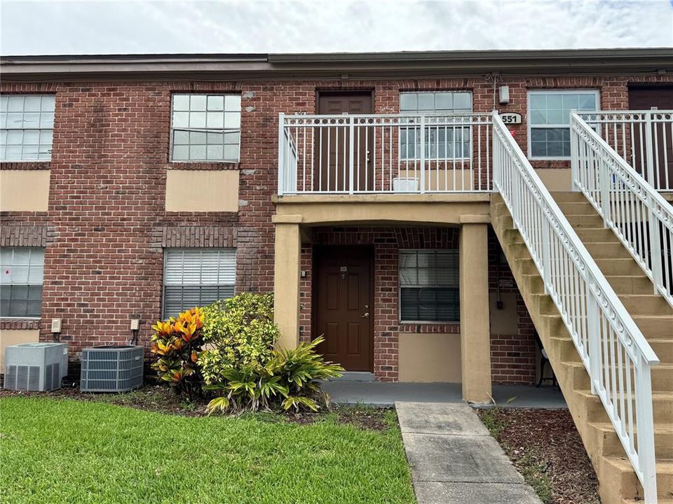 For Rent: $1,150 (1 beds, 1 baths, 550 Square Feet)