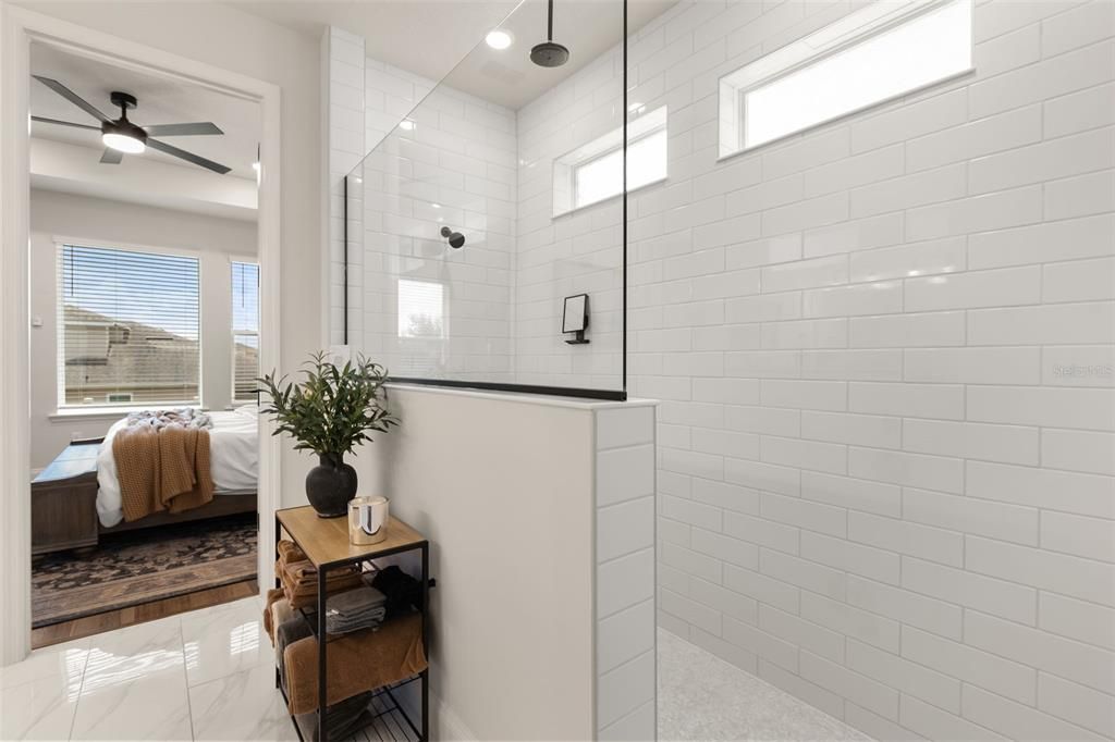 En Venta: $750,000 (4 camas, 3 baños, 3043 Pies cuadrados)