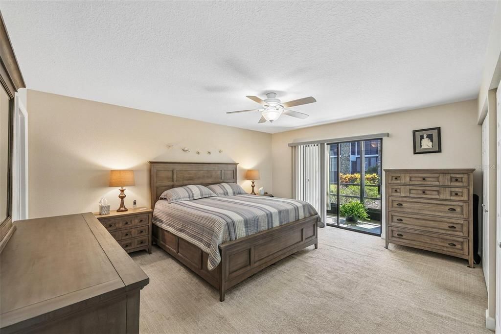 For Sale: $180,000 (2 beds, 2 baths, 1200 Square Feet)