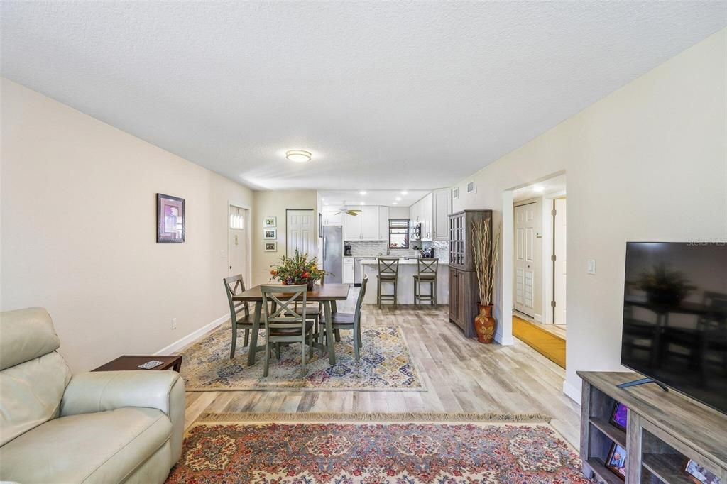 For Sale: $180,000 (2 beds, 2 baths, 1200 Square Feet)