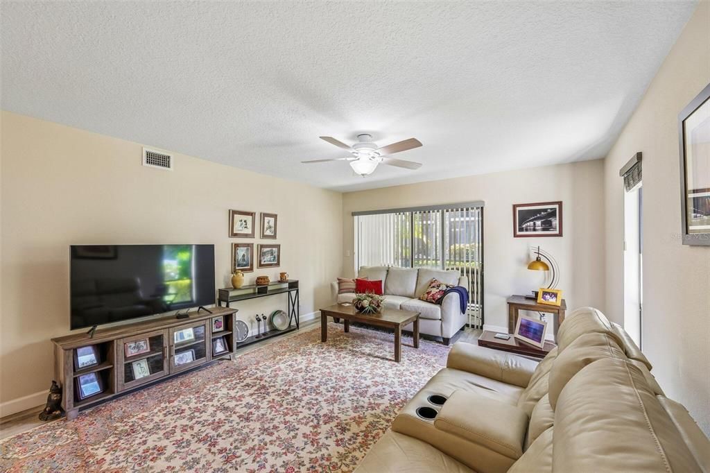 For Sale: $180,000 (2 beds, 2 baths, 1200 Square Feet)