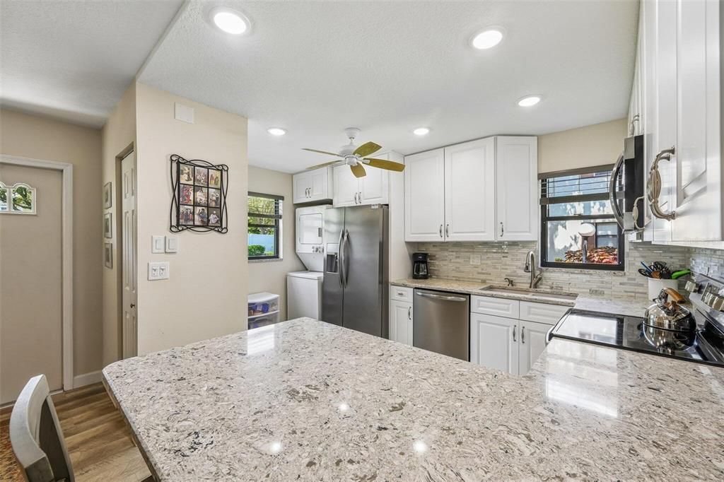 For Sale: $180,000 (2 beds, 2 baths, 1200 Square Feet)