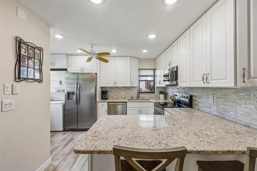 For Sale: $180,000 (2 beds, 2 baths, 1200 Square Feet)