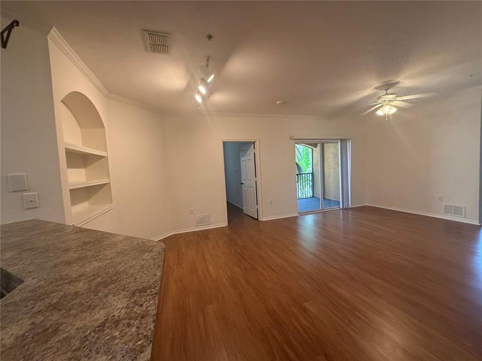 For Rent: $1,695 (2 beds, 2 baths, 1157 Square Feet)