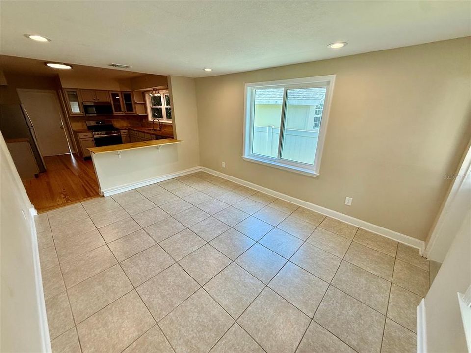 For Sale: $469,000 (3 beds, 2 baths, 1718 Square Feet)