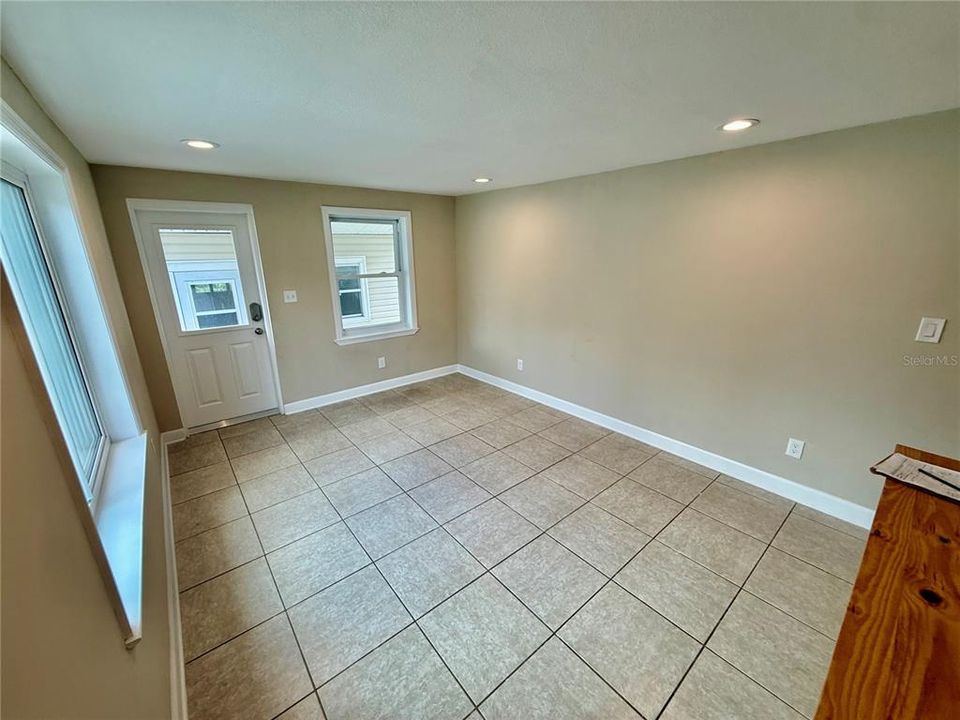 For Sale: $469,000 (3 beds, 2 baths, 1718 Square Feet)