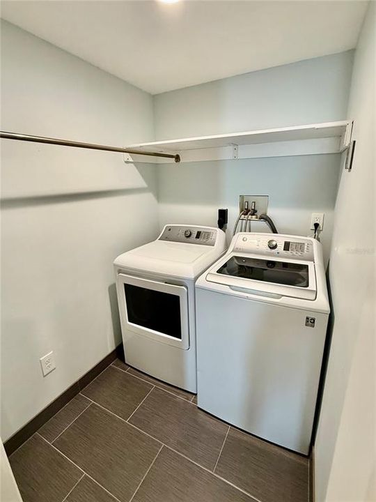 For Sale: $469,000 (3 beds, 2 baths, 1718 Square Feet)
