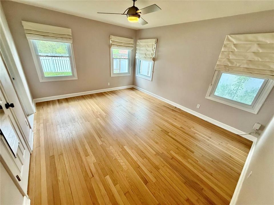 For Sale: $469,000 (3 beds, 2 baths, 1718 Square Feet)