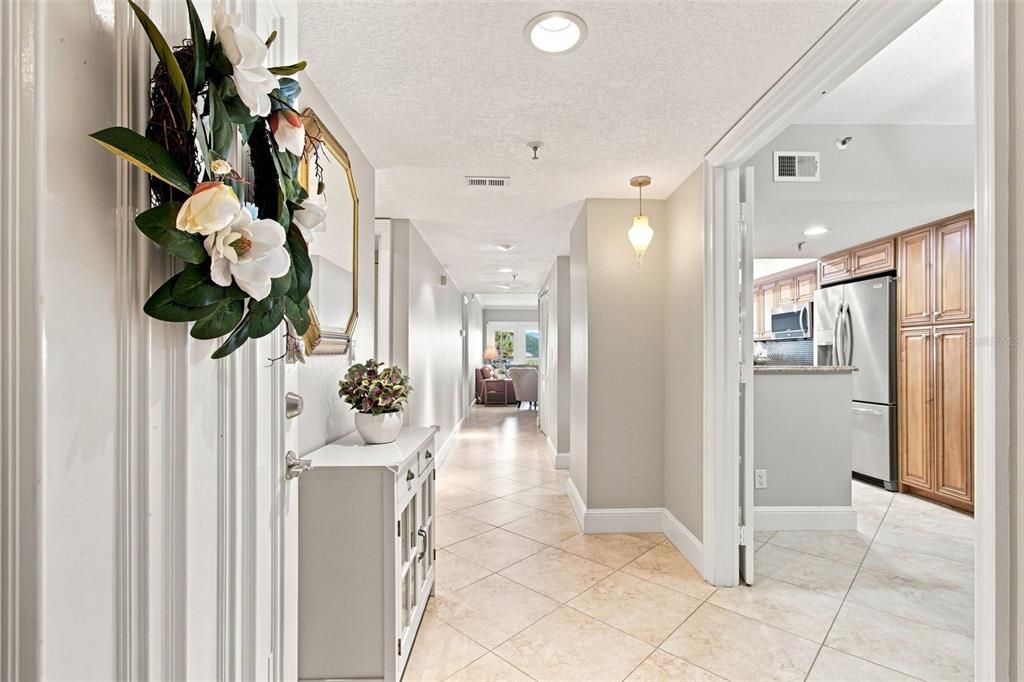 For Sale: $895,000 (2 beds, 2 baths, 1410 Square Feet)