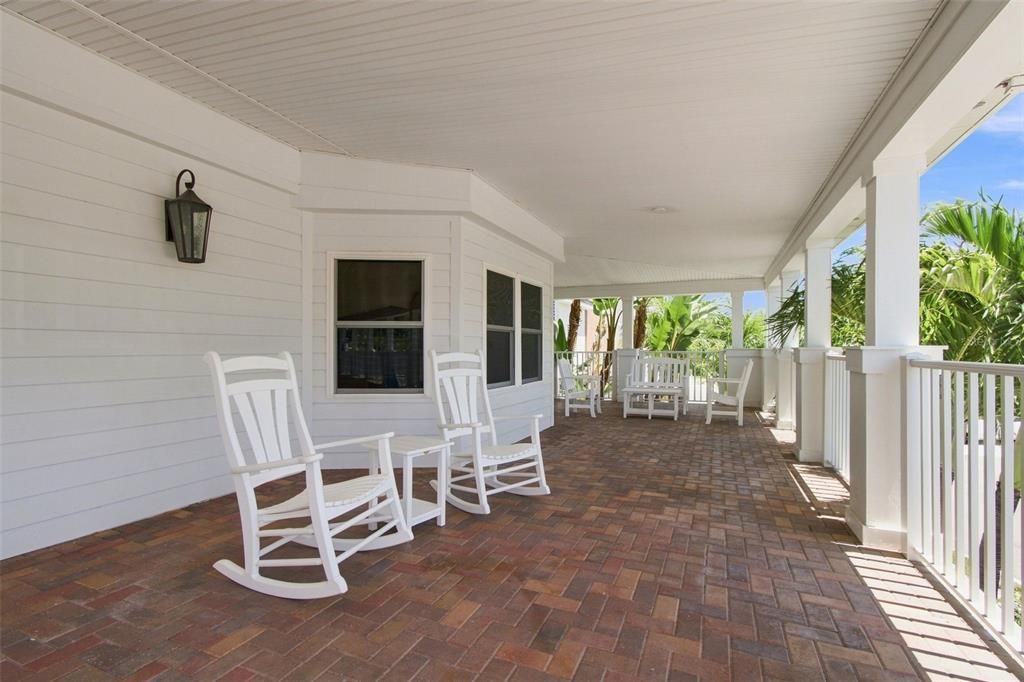 For Sale: $895,000 (2 beds, 2 baths, 1410 Square Feet)