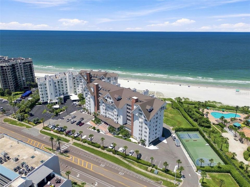 For Sale: $895,000 (2 beds, 2 baths, 1410 Square Feet)