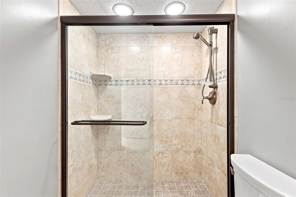 For Sale: $895,000 (2 beds, 2 baths, 1410 Square Feet)