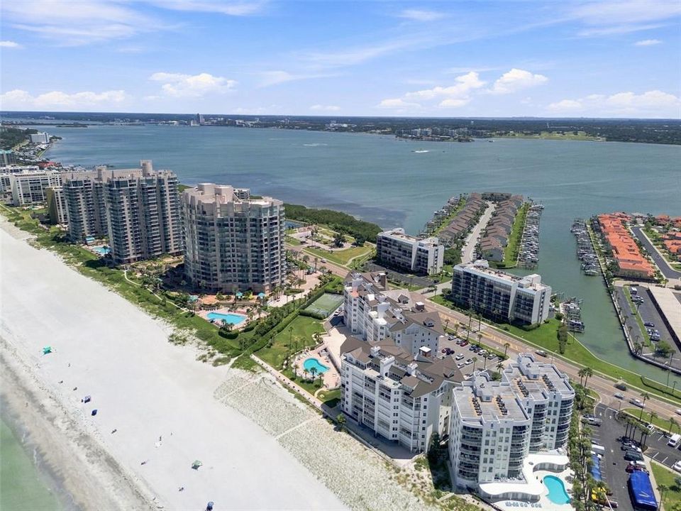 For Sale: $895,000 (2 beds, 2 baths, 1410 Square Feet)