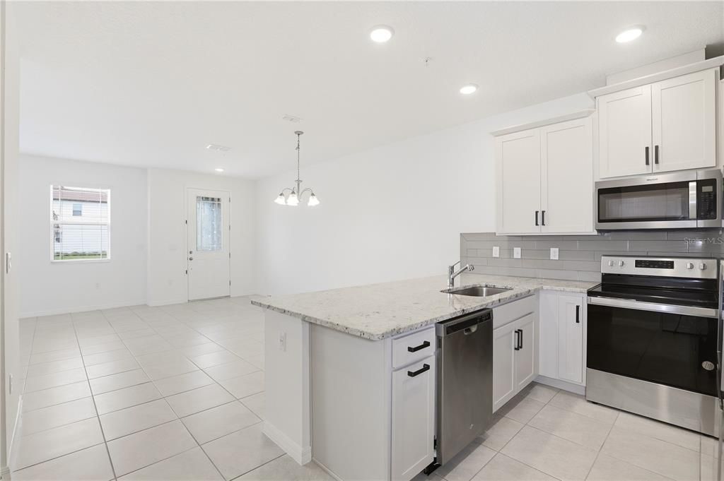 For Sale: $393,000 (3 beds, 2 baths, 1627 Square Feet)
