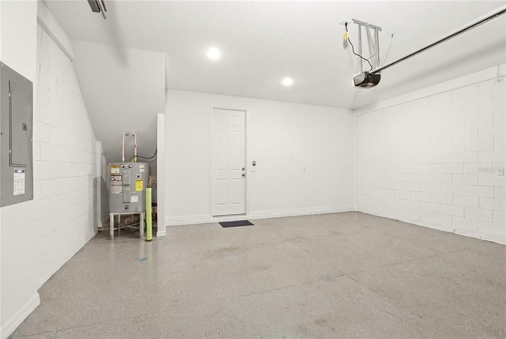 For Sale: $393,000 (3 beds, 2 baths, 1627 Square Feet)