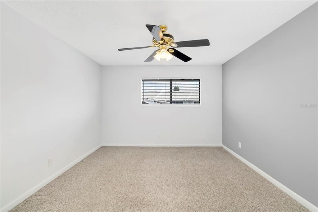 For Sale: $143,000 (2 beds, 2 baths, 948 Square Feet)