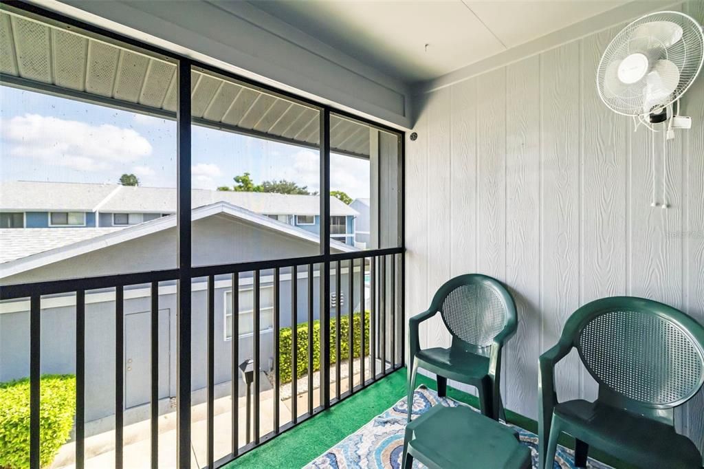 For Sale: $143,000 (2 beds, 2 baths, 948 Square Feet)