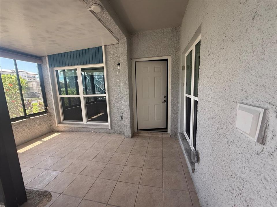 На продажу: $317,900 (1 спален, 1 ванн, 430 Квадратных фут)