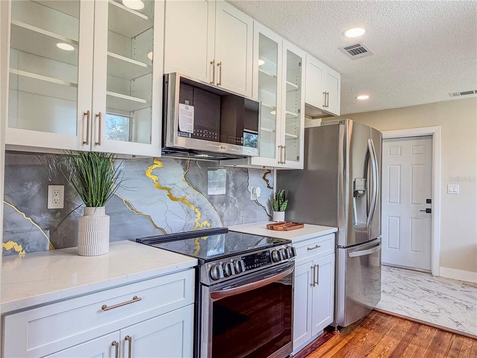For Sale: $329,000 (3 beds, 2 baths, 1448 Square Feet)