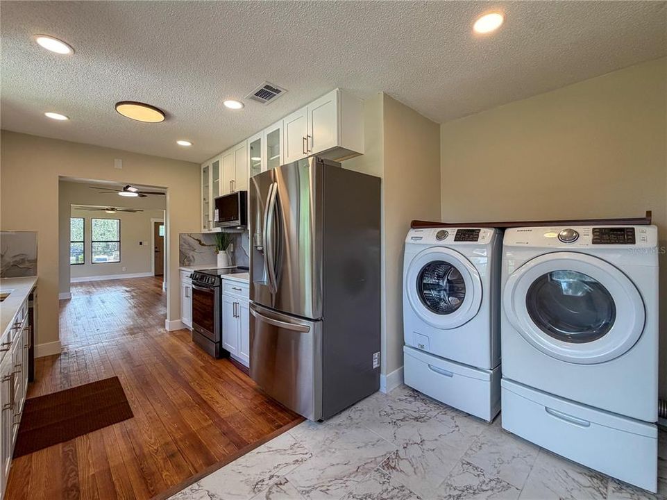 For Sale: $329,000 (3 beds, 2 baths, 1448 Square Feet)