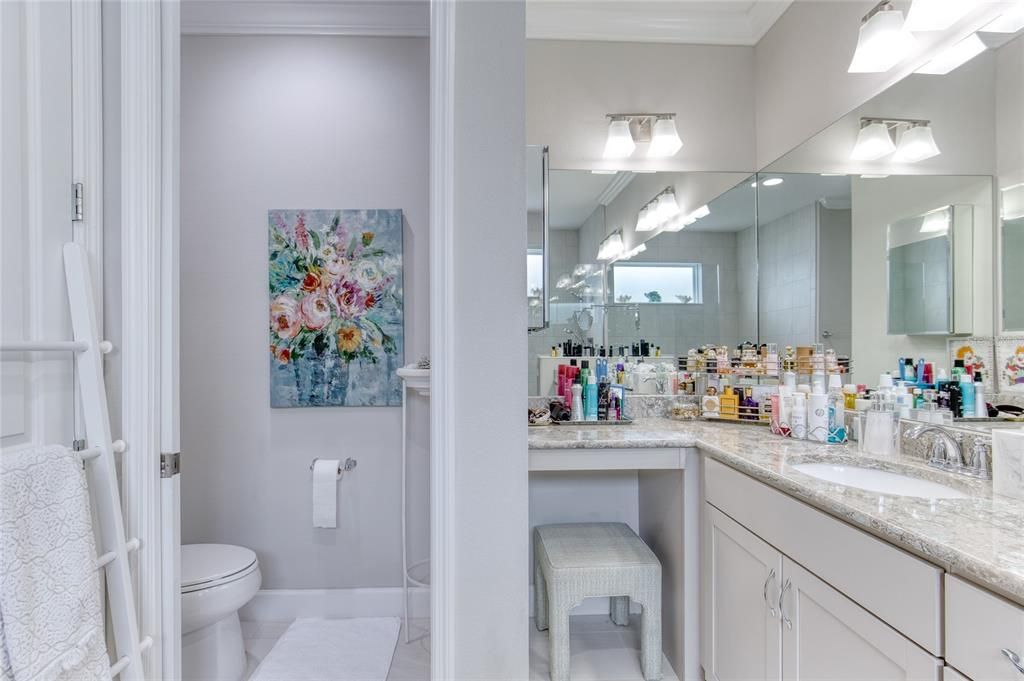 For Sale: $678,000 (2 beds, 2 baths, 1922 Square Feet)