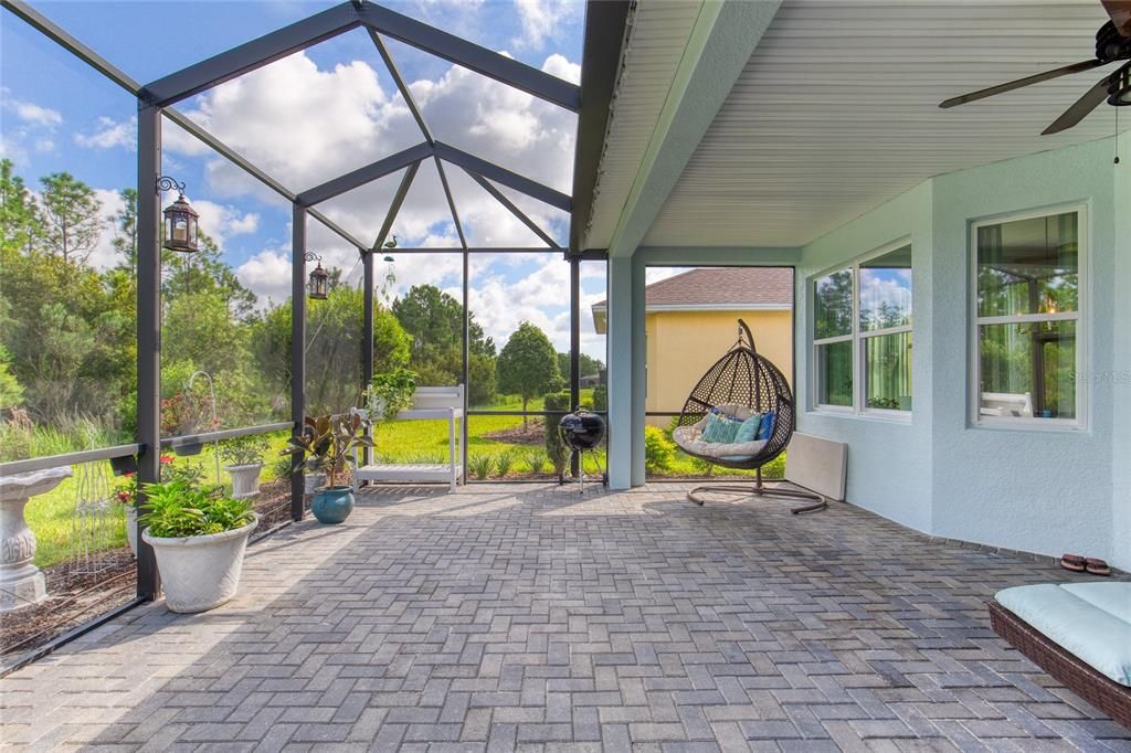 For Sale: $678,000 (2 beds, 2 baths, 1922 Square Feet)