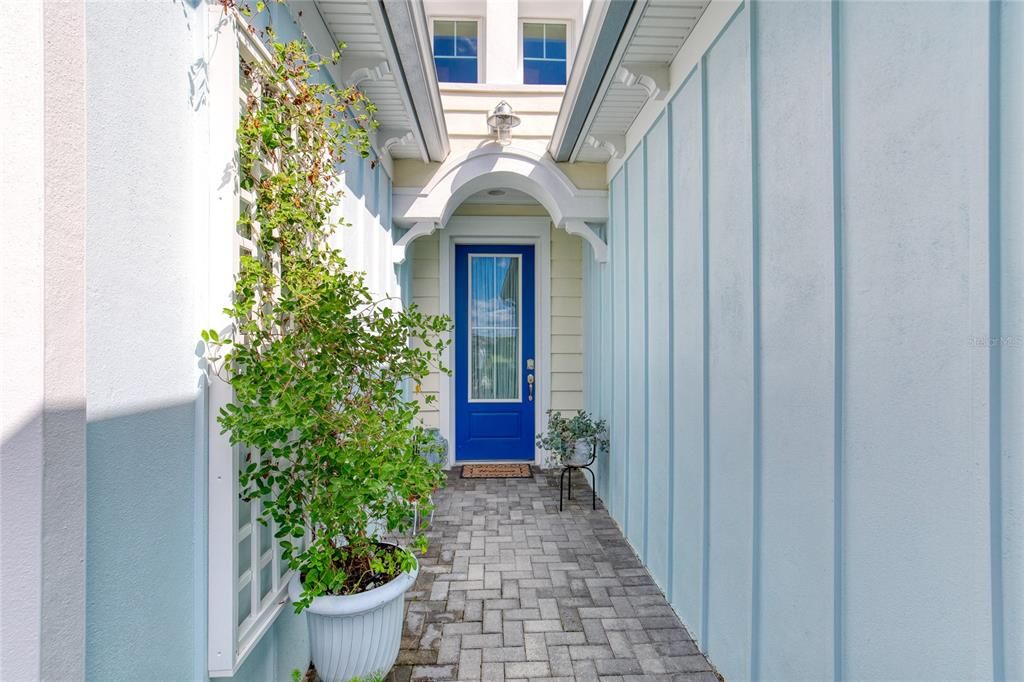 For Sale: $678,000 (2 beds, 2 baths, 1922 Square Feet)