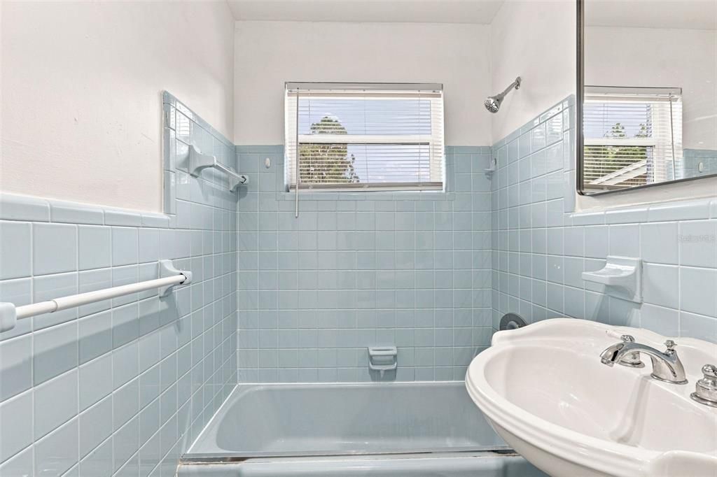 En Venta: $164,900 (2 camas, 1 baños, 897 Pies cuadrados)