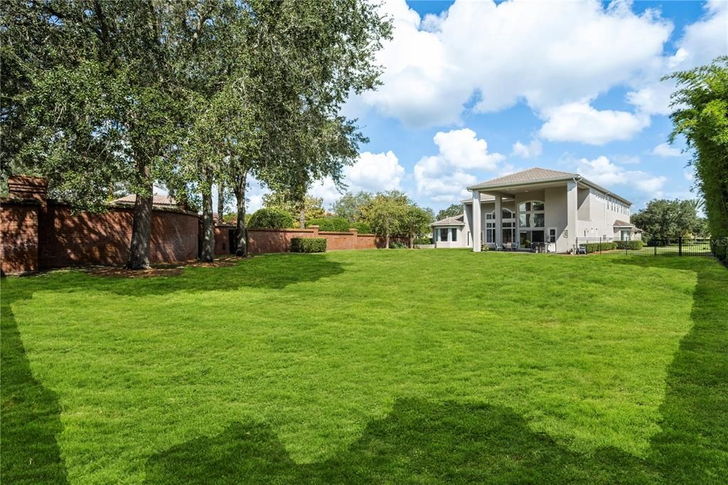 For Sale: $2,995,000 (6 beds, 7 baths, 7321 Square Feet)