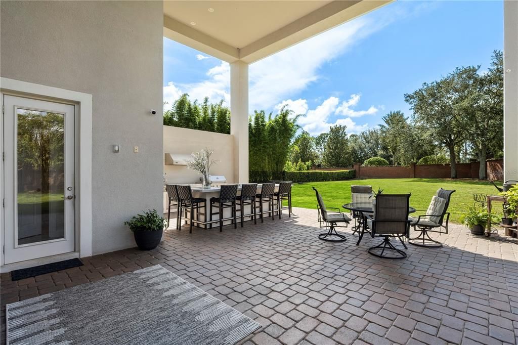 For Sale: $2,995,000 (6 beds, 7 baths, 7321 Square Feet)