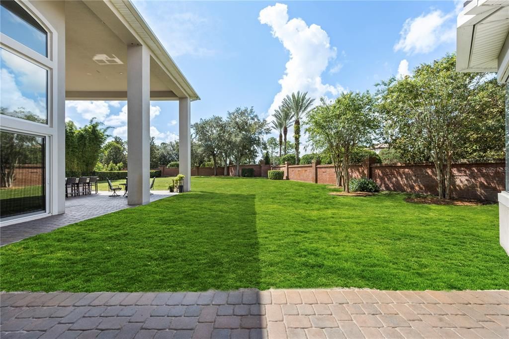 For Sale: $2,995,000 (6 beds, 7 baths, 7321 Square Feet)