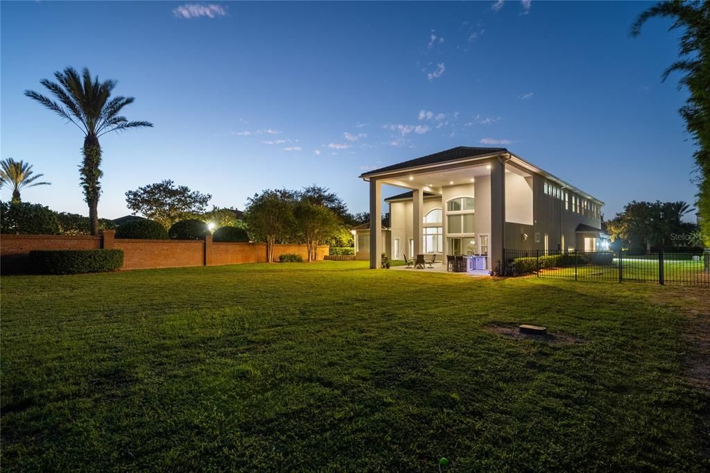 For Sale: $2,995,000 (6 beds, 7 baths, 7321 Square Feet)