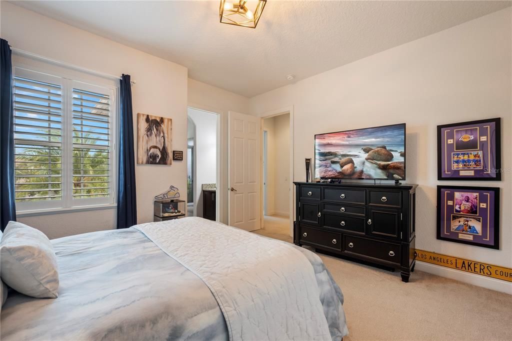 For Sale: $2,995,000 (6 beds, 7 baths, 7321 Square Feet)