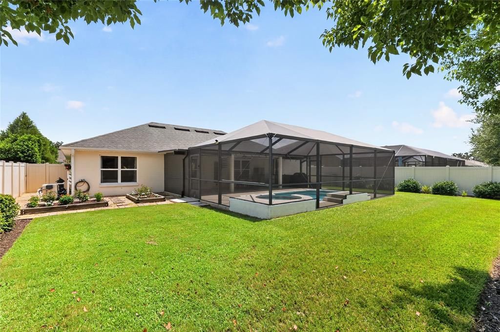 For Sale: $374,900 (4 beds, 2 baths, 1733 Square Feet)