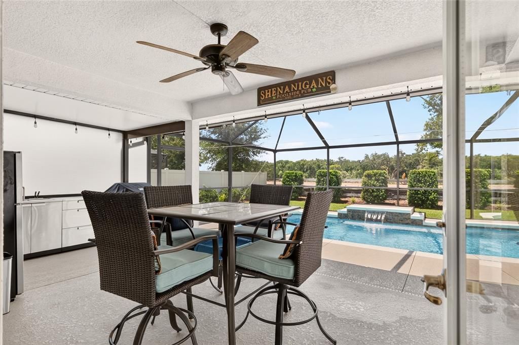 For Sale: $374,900 (4 beds, 2 baths, 1733 Square Feet)
