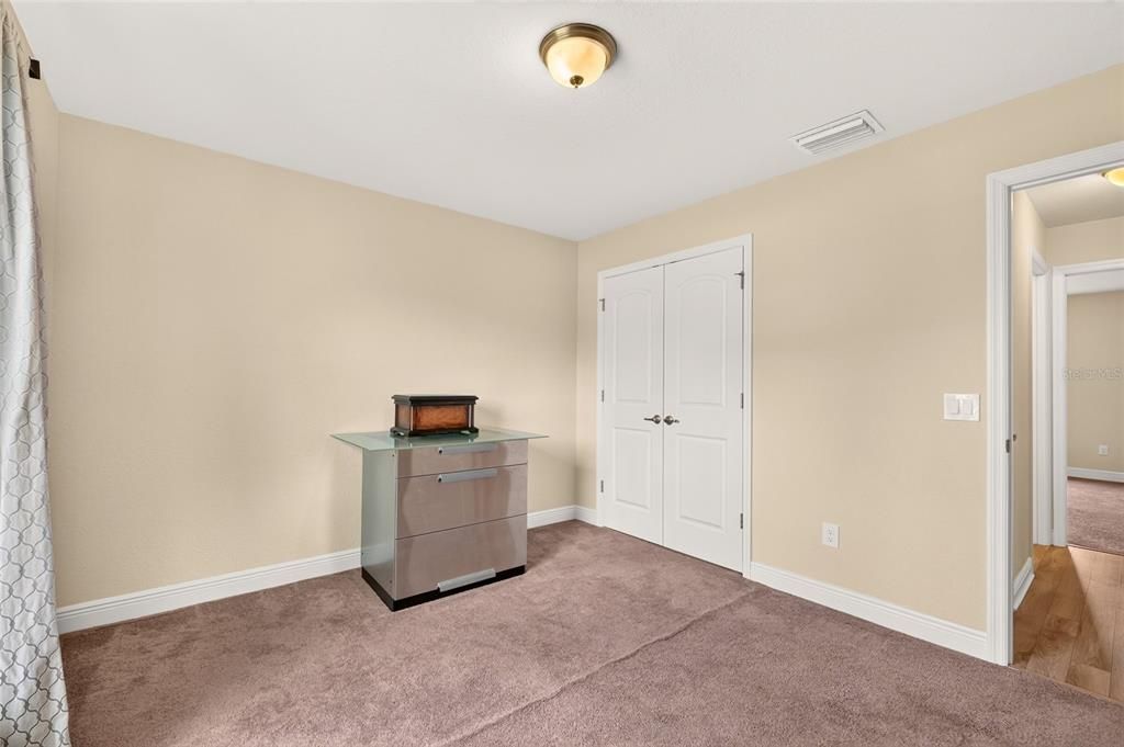 For Sale: $374,900 (4 beds, 2 baths, 1733 Square Feet)