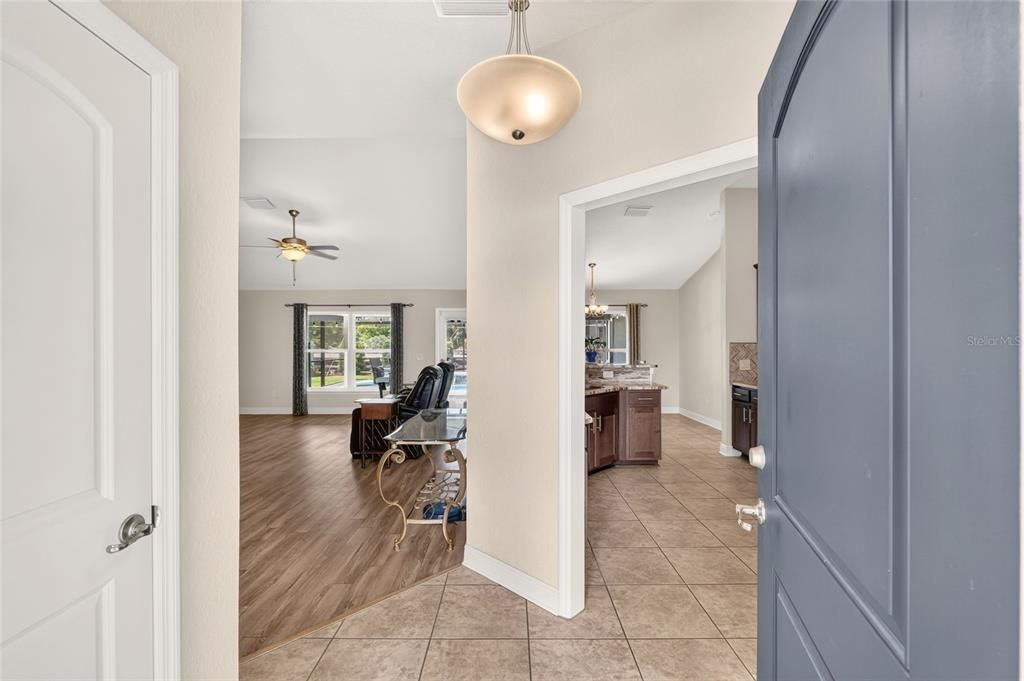 For Sale: $374,900 (4 beds, 2 baths, 1733 Square Feet)