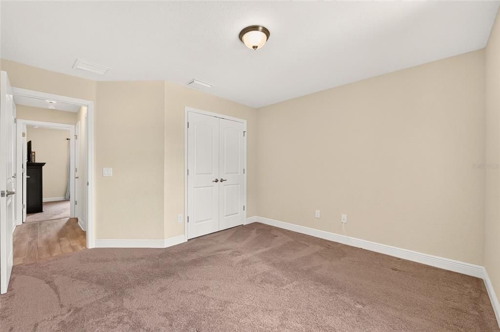 For Sale: $374,900 (4 beds, 2 baths, 1733 Square Feet)
