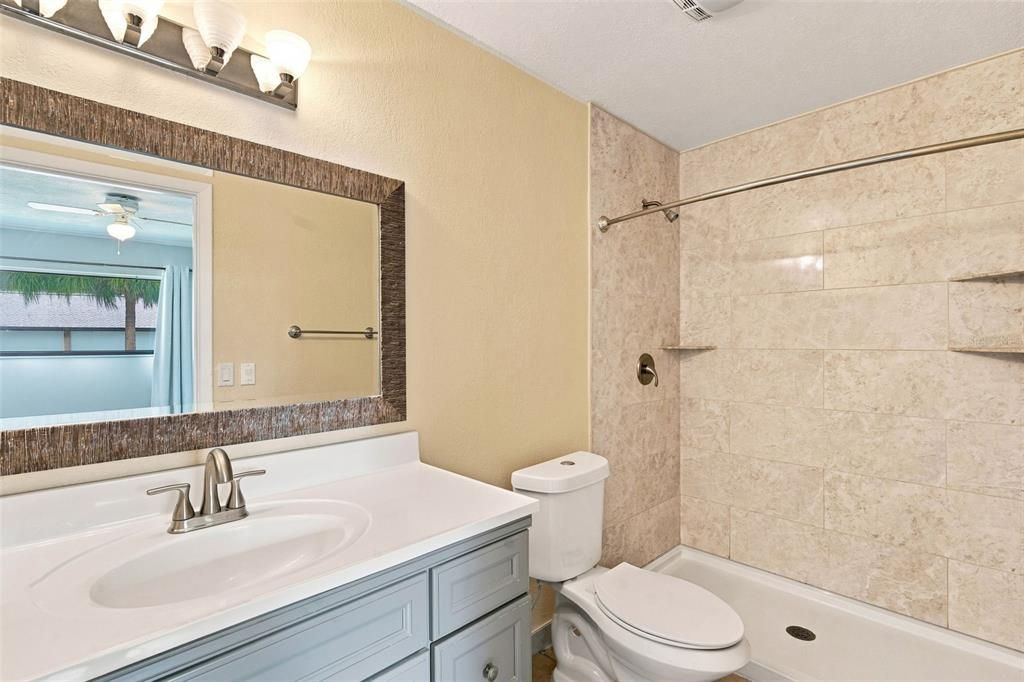 En Venta: $220,000 (3 camas, 2 baños, 1200 Pies cuadrados)