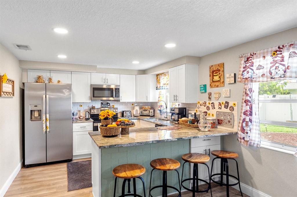 For Sale: $273,000 (3 beds, 2 baths, 1088 Square Feet)