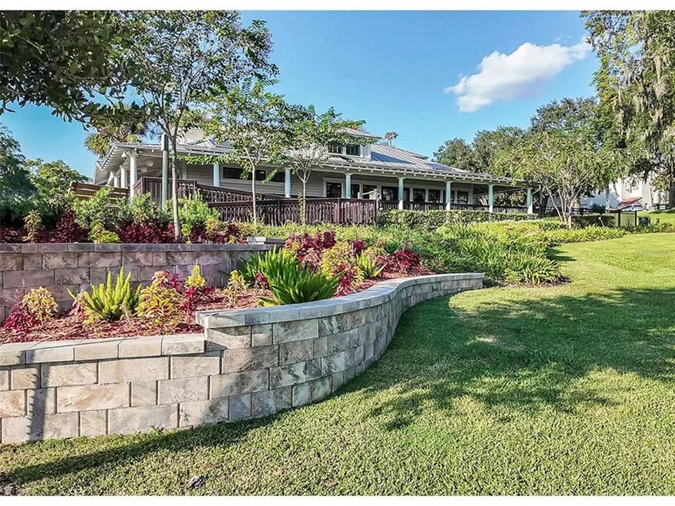 For Rent: $2,600 (3 beds, 2 baths, 1285 Square Feet)