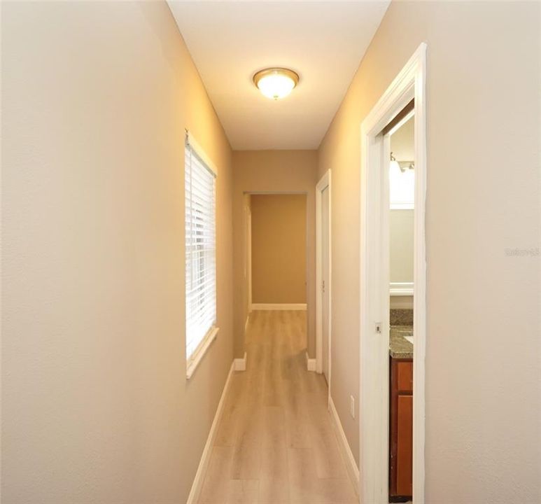 For Rent: $2,995 (4 beds, 2 baths, 1996 Square Feet)