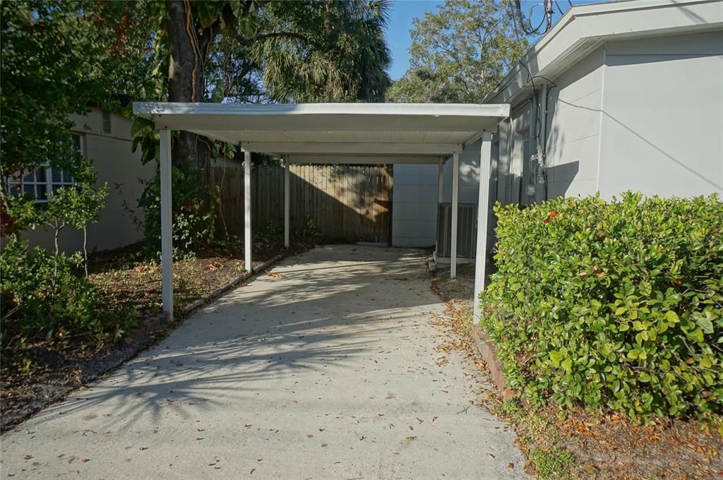 For Rent: $2,995 (4 beds, 2 baths, 1996 Square Feet)