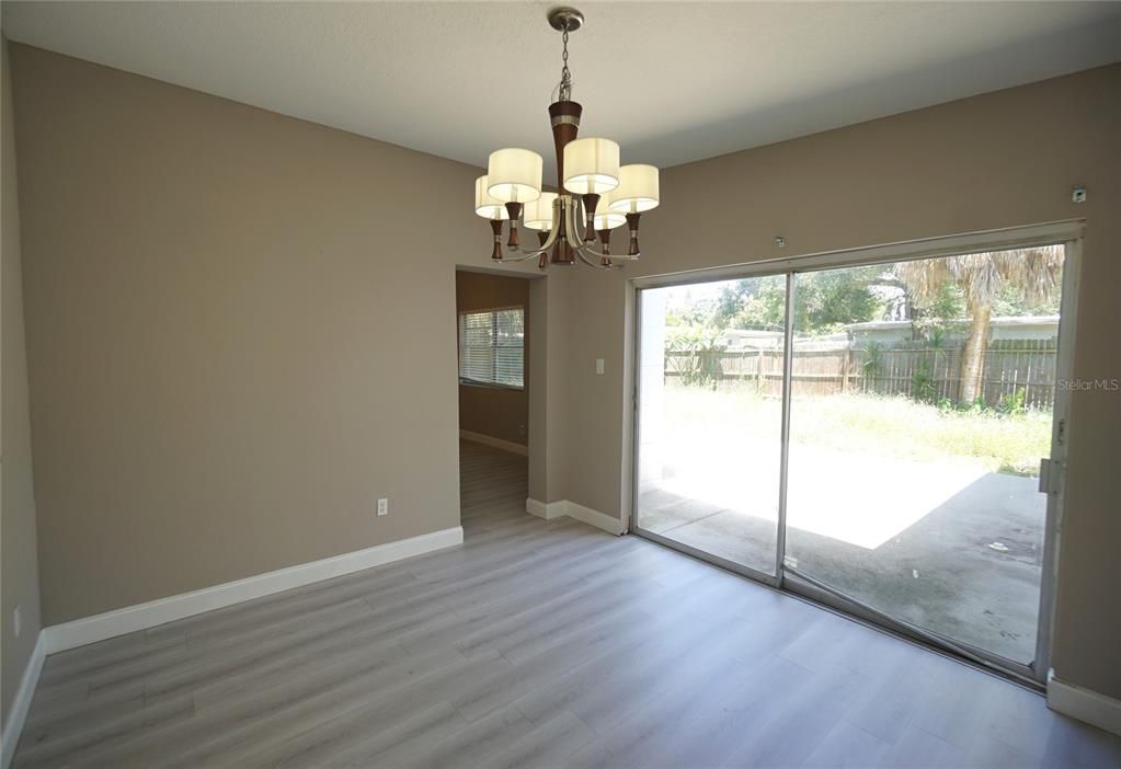 For Rent: $2,995 (4 beds, 2 baths, 1996 Square Feet)