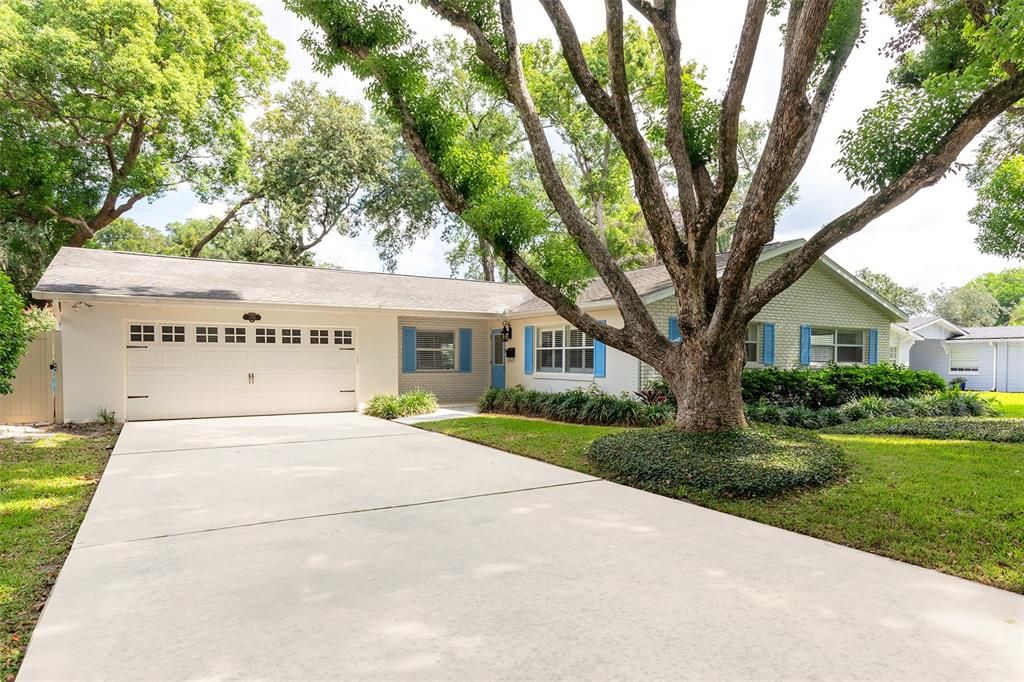 For Sale: $739,000 (3 beds, 2 baths, 2066 Square Feet)