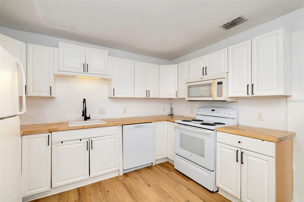 En Venta: $240,000 (2 camas, 1 baños, 788 Pies cuadrados)
