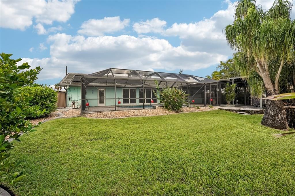 For Sale: $650,000 (3 beds, 2 baths, 2008 Square Feet)